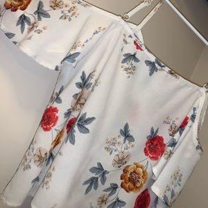 Beautiful Floral Blouse!